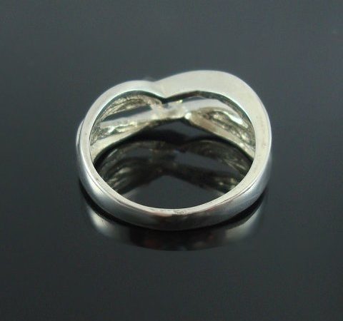 Anel em Prata com Zircônia 4,0mm Tam. nº. 19