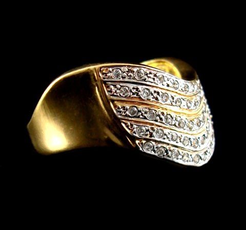 Anel Ondas em Prata com Zircônias nº.19 Banhado a Ouro 18K