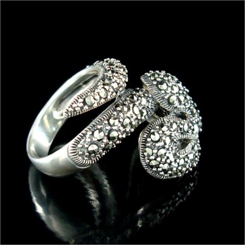 Anel Cobra em Prata e Marcassitas nº.17 Anel Cobra em Prata e Marcassitas nº.17