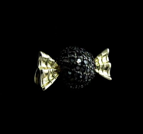 Pingente Bombom com Zircônias Banhada a Ouro 18K
