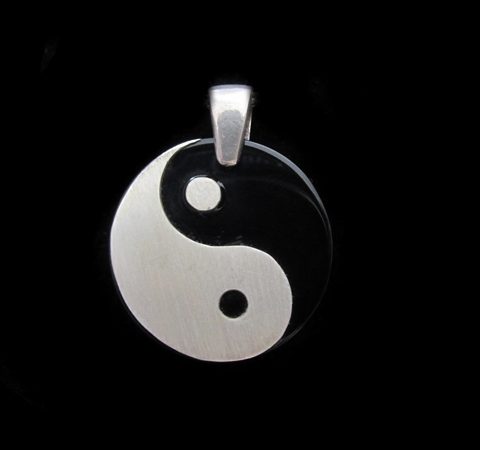 Pingente Yin Yang (Tao) em Prata com Onix 25 mm