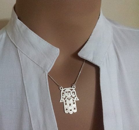 Pingente Mão Hamsa em Prata com Gargantilha