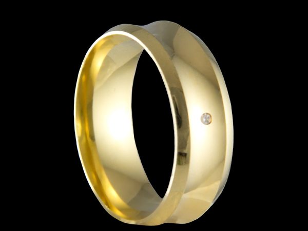 Par de Aliança Concavas Chanfradas Anatômicas em Prata 7,0 mm Banhado a Ouro 18k