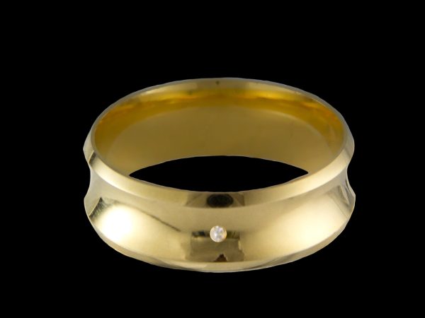 Par de Aliança Concavas Chanfradas Anatômicas em Prata 7,0 mm Banhado a Ouro 18k