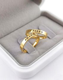 alianca_em_prata_com_banho_de_ouro_e_nome